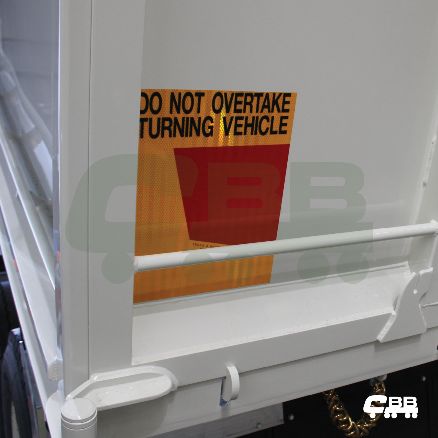 DO NOT OVERTAKE SIGN - 400 X 300 CLASS 1 - STICKER