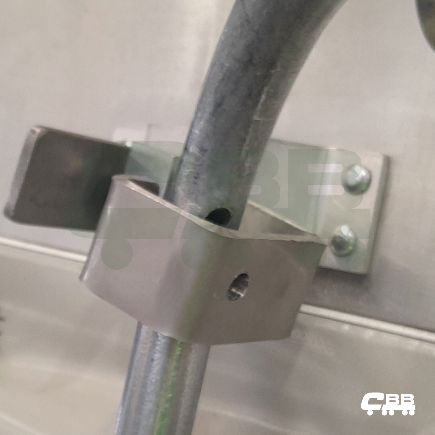 QUICK RELEASE ROLL TARP HANDLE BRACKETS - DRIVERS SIDE